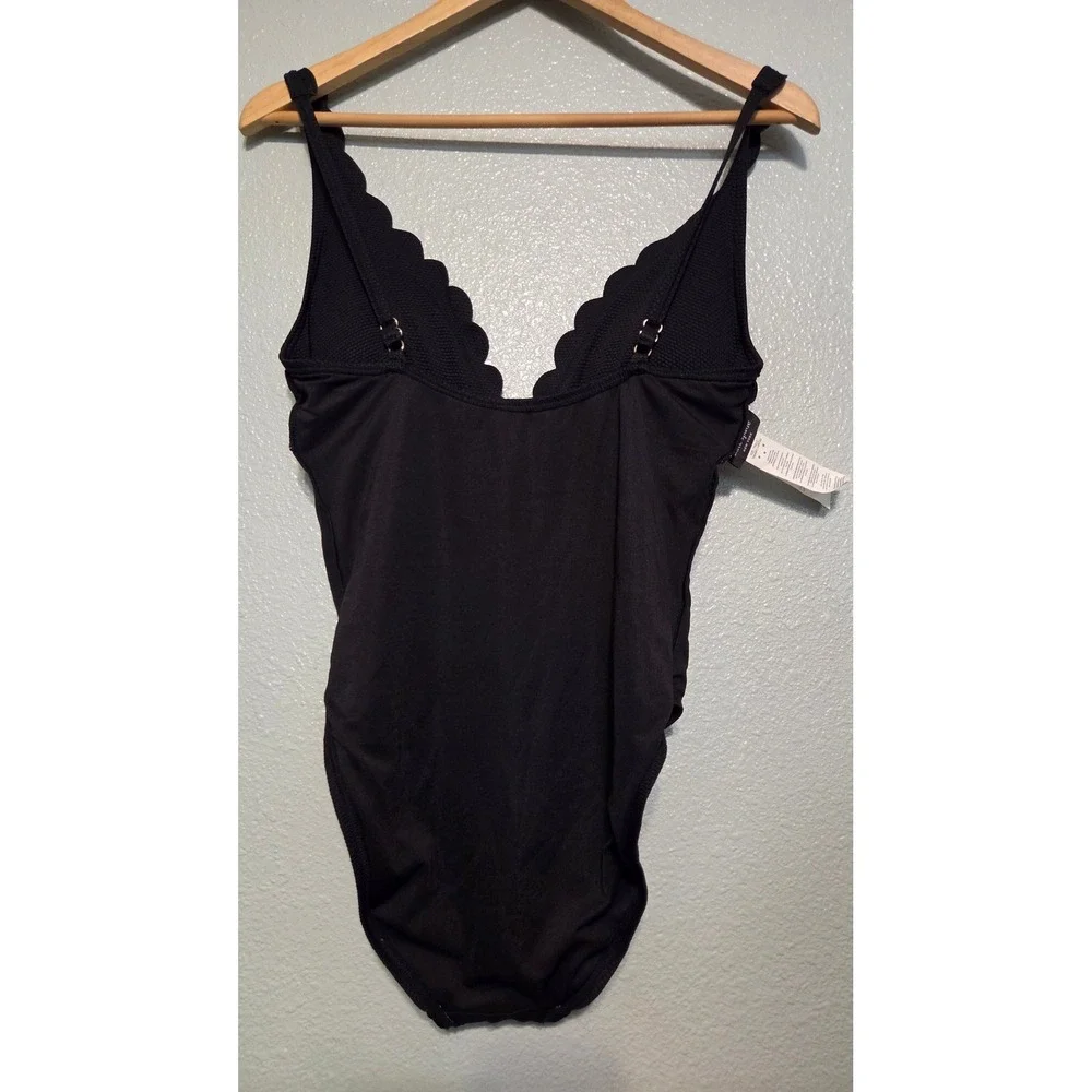 Kate Spade One Piece Swimsuit Med. Black Scalloped Plunge Textured Resort Beach